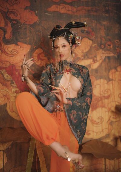 出差时被讨厌的上司侵犯_DVD免费观看