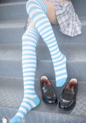 女大学生的沙龙室2_DVD全集免费观看